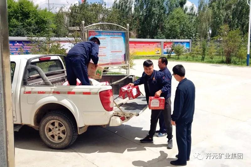 一家親│興海銅鑫慰問部隊(duì)官兵，共話軍企團(tuán)結(jié)魚水情